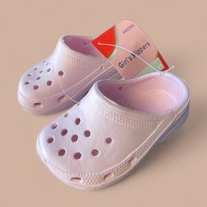 Pink Girl's Slip-On Clogs Girls Croc like slippers slip on shoes size 6 girls